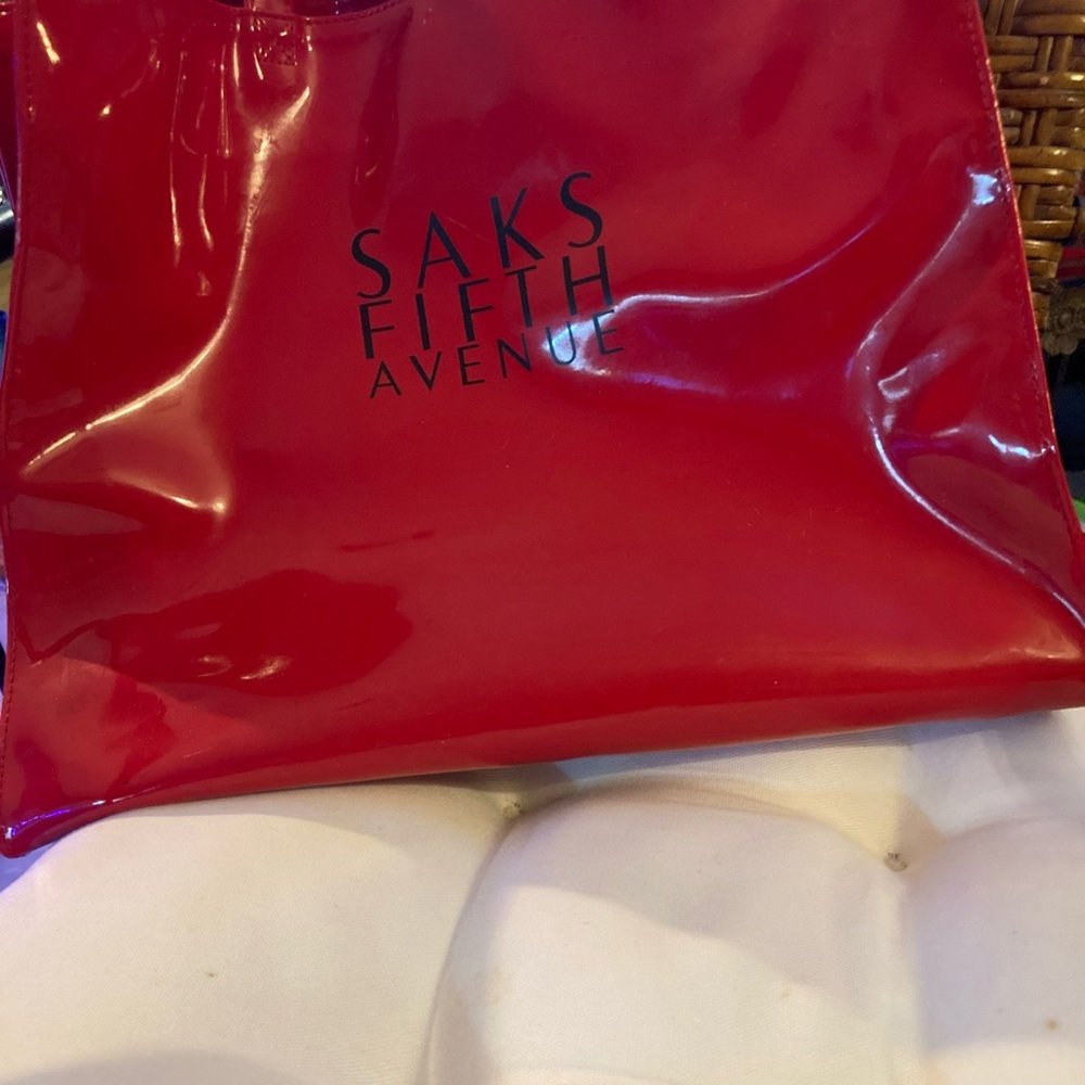 Saks Fifth Avenue Red Patent Leather Pocket Shopping Bag Tote - Picture 2 of 9
